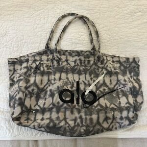Alo Yoga Tote